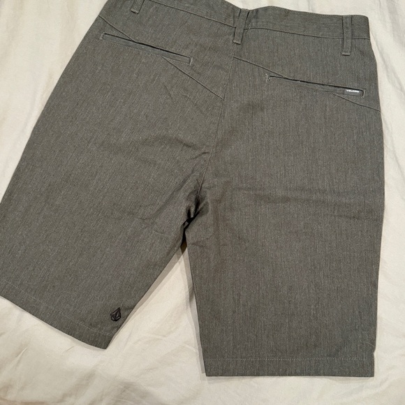 Volcom stretch shorts dark heathered gray - Picture 6 of 6